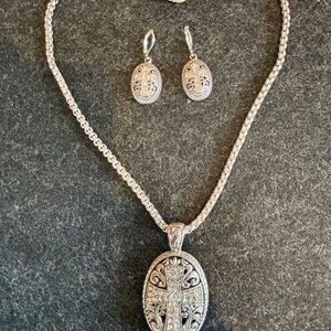 Elegant Silver Cross Pendant Necklace and Earring Set